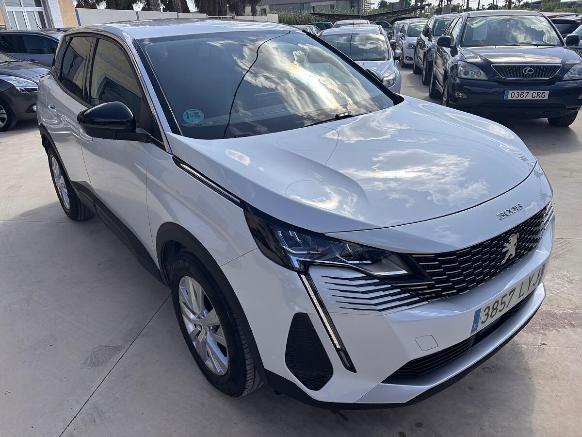 PEUGEOT 3008 ACTIVE 1.5 BLUE HDI AUTO SPANISH LHD IN SPAIN 81000 MILES 2022